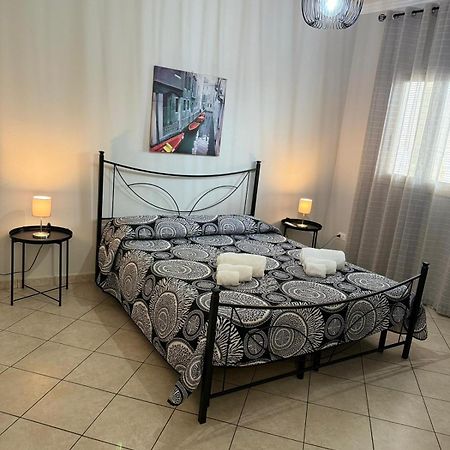 La Casa Del Mulino Appartement Catánia Buitenkant foto