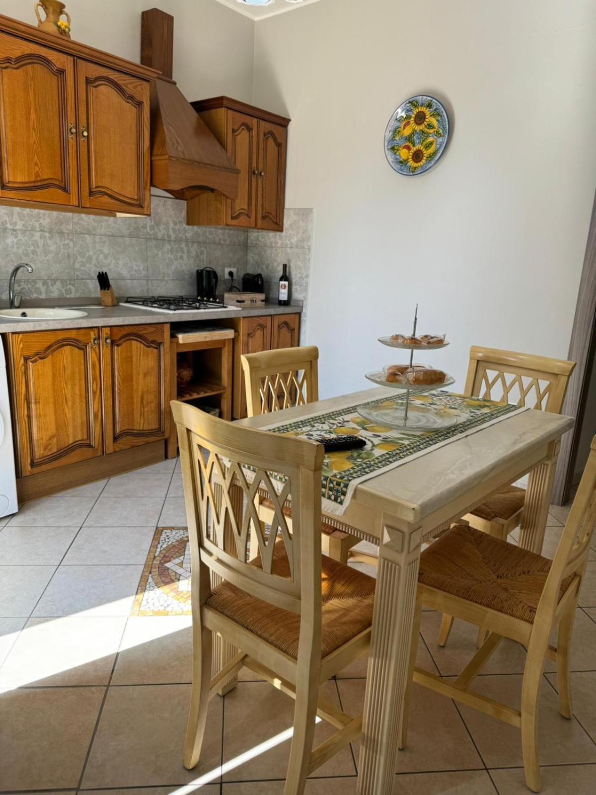 La Casa Del Mulino Appartement Catánia Buitenkant foto